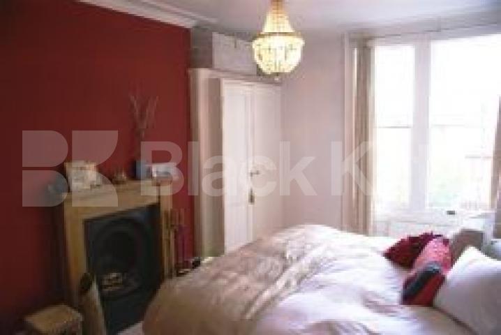 			2 Bedroom, 1 bath, 1 reception Flat			 Hampstead Lane, HIGHGATE