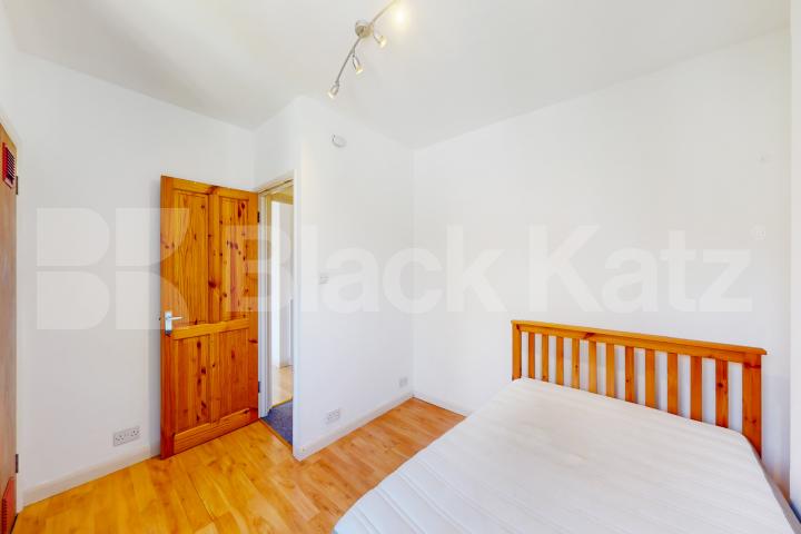 Superbly located duplex apartment by The Shard with additional office room  Kipling Street., London Bridge
