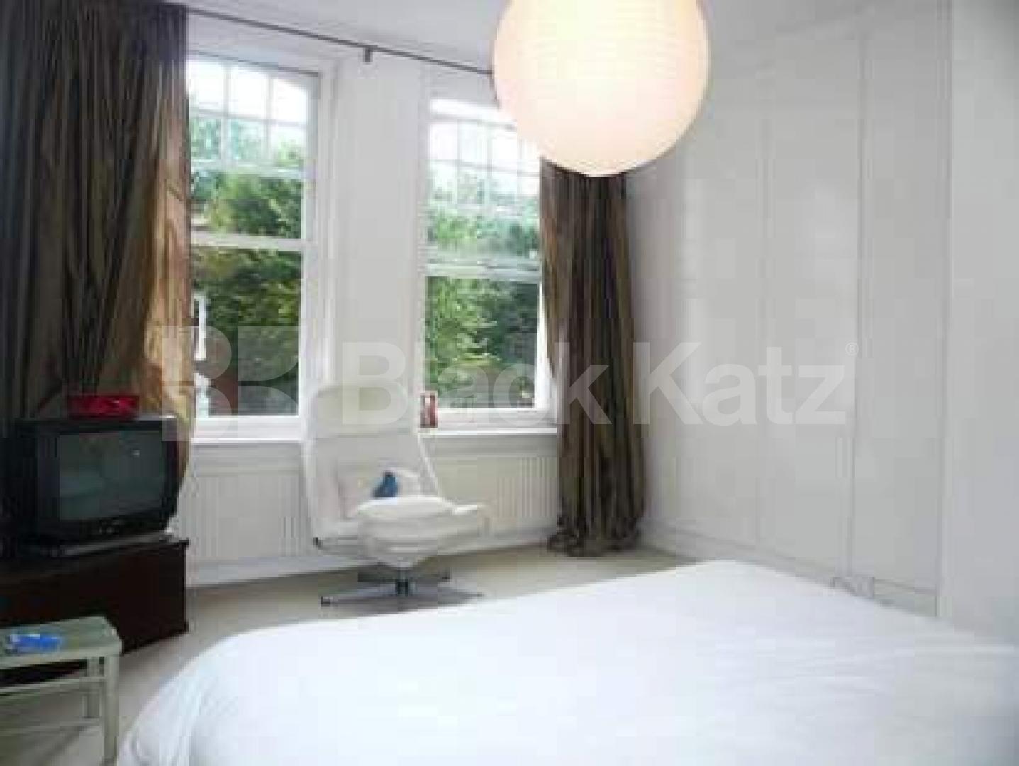 			2 Bedroom, 1 bath, 1 reception Flat			 Clifton Road, CROUCH END