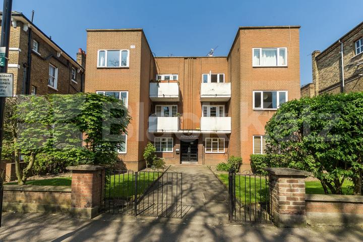 Located in the heart of Crouch End  close to all its boutiques and cafes  Crescent Road, Crouch End