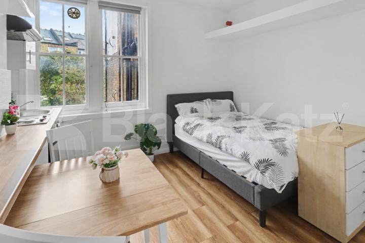 A well-presented self-contained studio apartment located on the desirable Glenloch Road, NW3 Glenloch Road, Belsize Park, NW3 (Gas and Water Included),  London