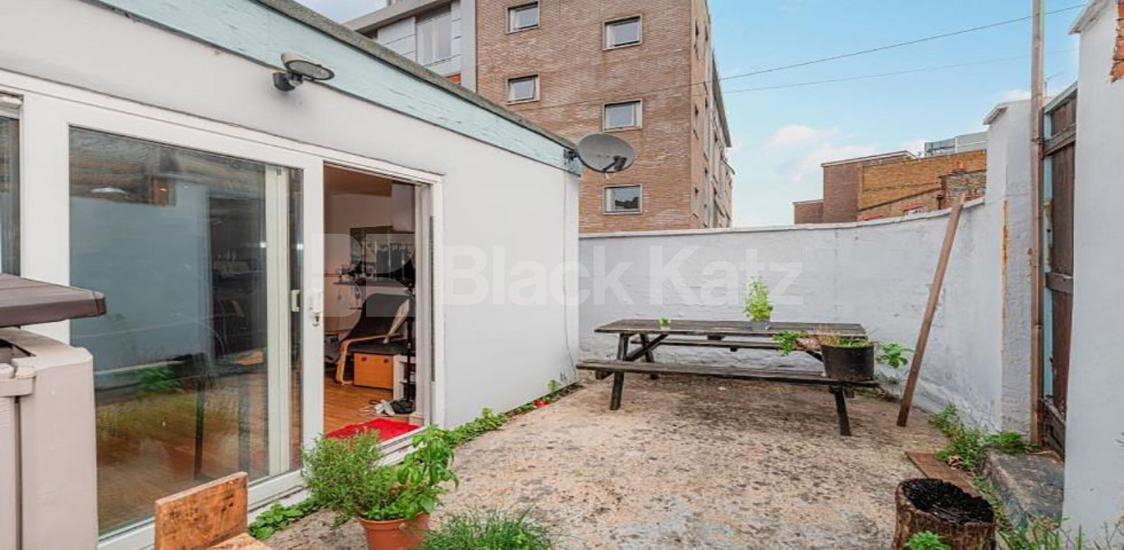 			FANTASTIC ONE BED PROPERTY!, 1 Bedroom, 1 bath, 1 reception Flat			 Topsfield Parade , Crouch End