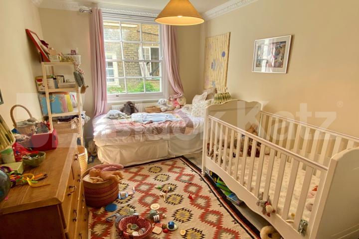 Spacious spilt level two bedroom flat beaming with character Alderney Street, Pimlico / Victoria