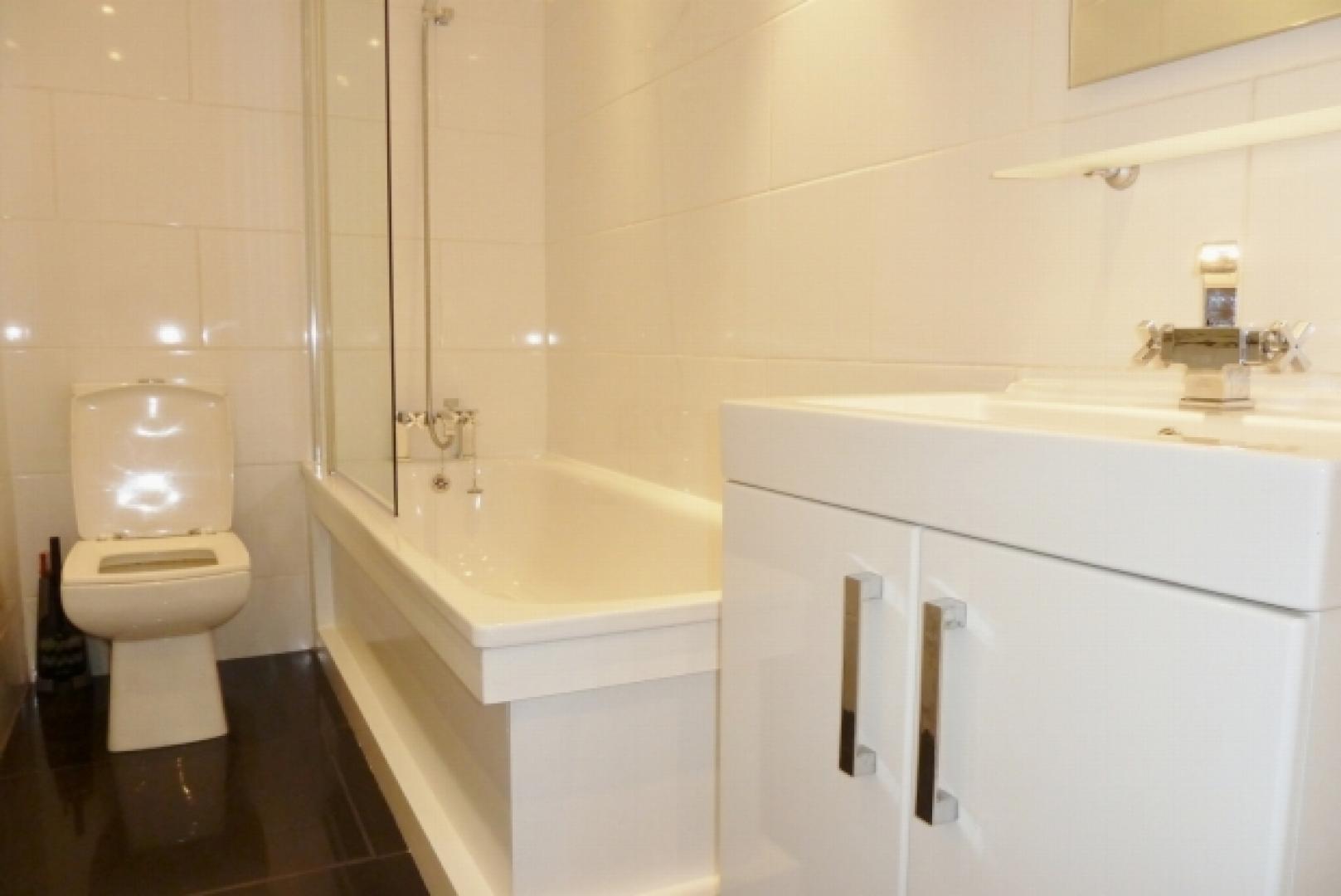 			1 Bedroom, 1 bath, 1 reception Apartment			 Westbourne Grove , Notting Hill Gate / Westbourne Grove