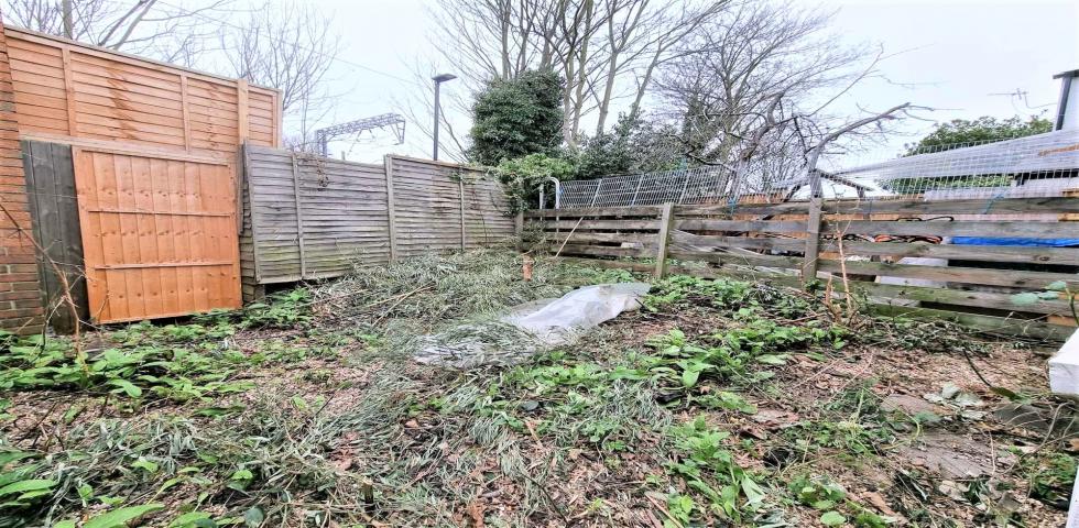 			Studio Apartment, 1 bath, 1 reception Flat			 Sumatra Road, WEST HAMPSTEAD