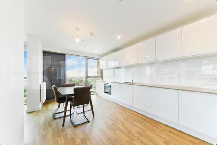 Luxury 2 Bed Apartment in Aster Apts N15 with Gym & Concierge Seven Sisters Road, Seven Sisters