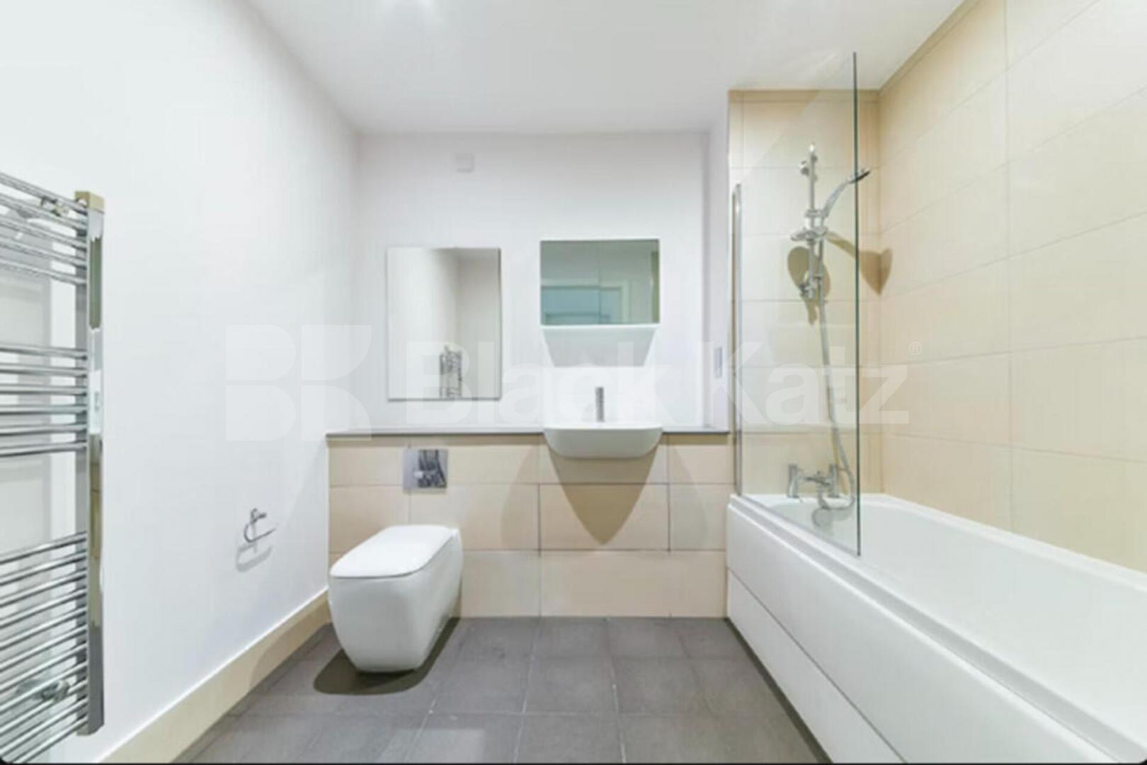 Luxury 2 Bed Apartment in Aster Apts N15 with Gym & Concierge Seven Sisters Road, Seven Sisters
