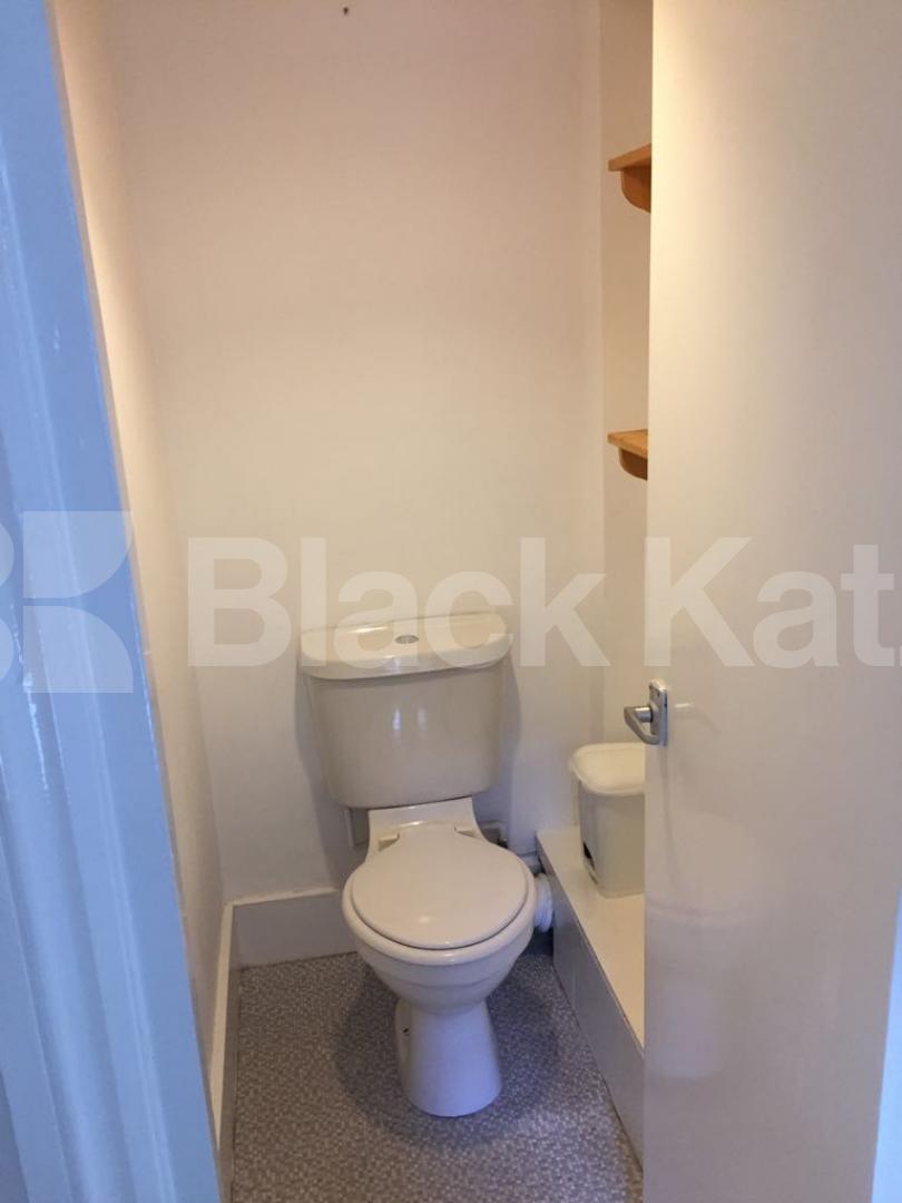 			New Instruction!, 1 Bedroom, 1 bath, 1 reception Flat			 Park Road , Crouch End