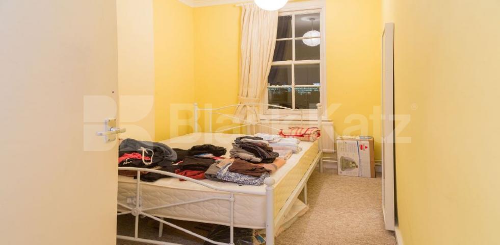 Two double bedroom flat located within minutes to Portobello Road  Clarendon Road, Ladbroke Grove - Portobello Road