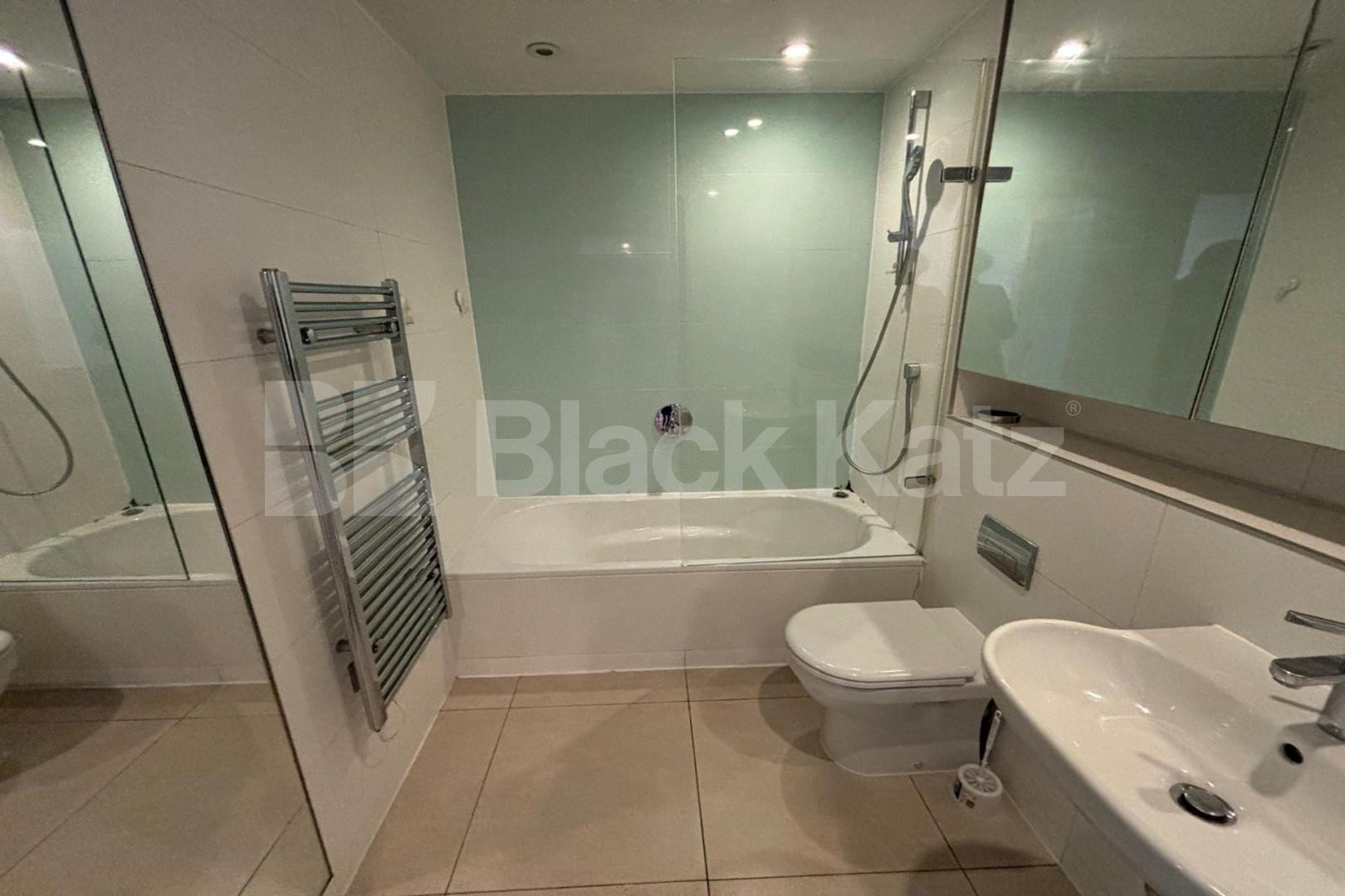 Located on the 18th Floor of this Iconic Tower with Stunning Views Strata, Walworth Road, Elephant and Castle