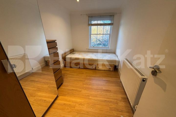 Georgian town house arranged over four floors, three bathrooms & charming patio  Camberwell New Road, Oval