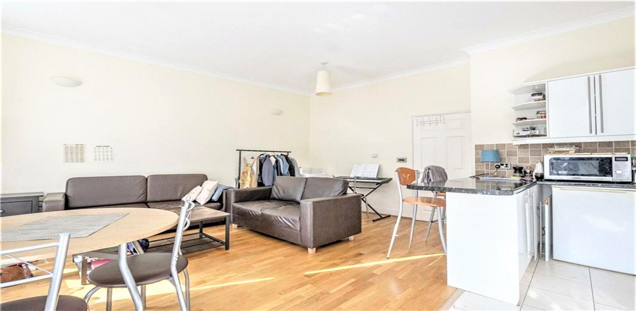 			2 Bedroom, 1 bath, 1 reception Flat			 Malvern Road, MAIDA VALE / QUEENS PARK