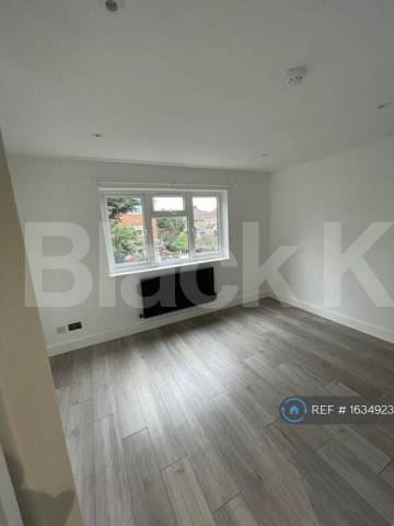 			3 Bedroom, 2 bath, 1 reception 			 Marley Walk, London, NW2,  London