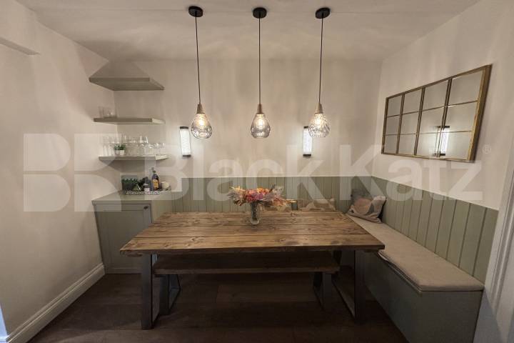 Stylish & contemporary maisonette flooded with natural light  Freedom Street, Battersea 