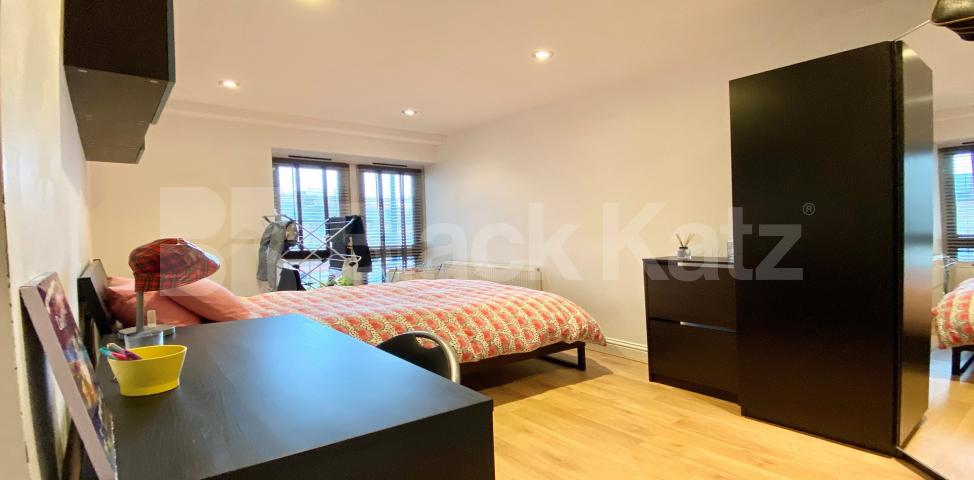 			LET , 3 Bedroom, 1 bath, 1 reception Apartment			 The Aspect, Deverell Street , London Bridge/ Borough 
