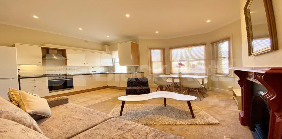 			LET, 2 Bedroom, 2 bath, 1 reception Apartment			 Handforth Road, Oval