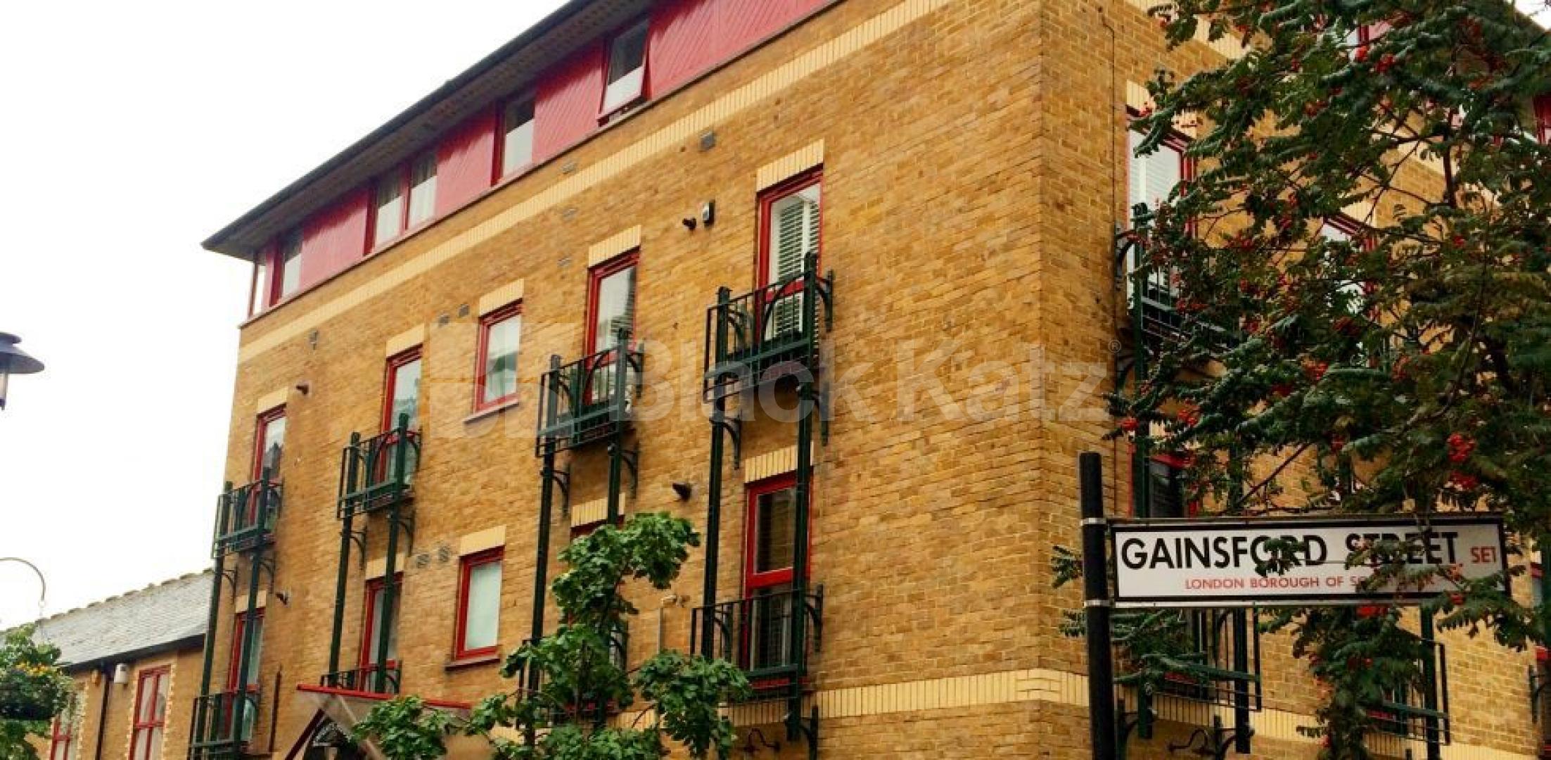 			UNDER OFFER , 1 Bedroom, 1 bath, 1 reception Apartment			 Knights House, Gainsford Street, SE1, Shad Thames