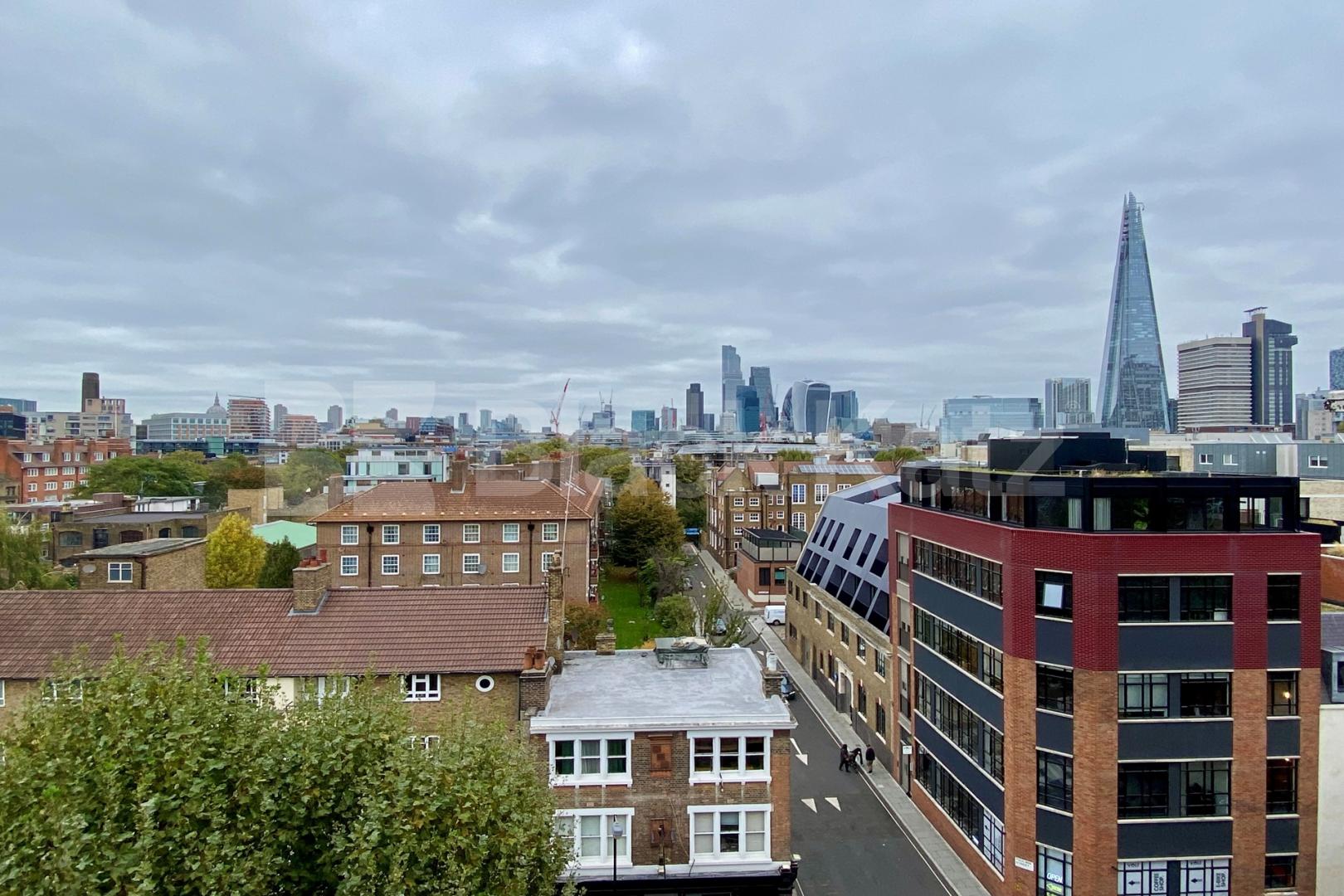 Superbly located with stunning views of the cityscape  Great Suffolk Street , Borough