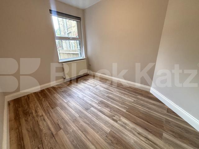 Newly refurbished spacious ground floor period conversion  Trundleys Road , Surrey Quays 
