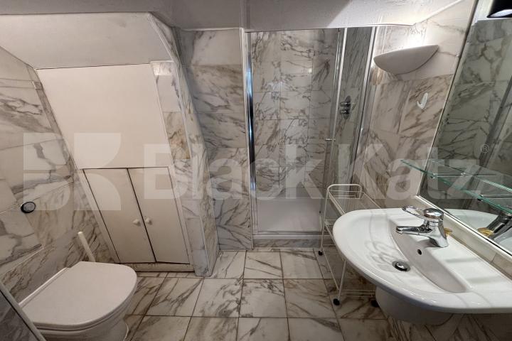 Superbly located, two bathrooms, generous period conversion  Union Street, London Bridge