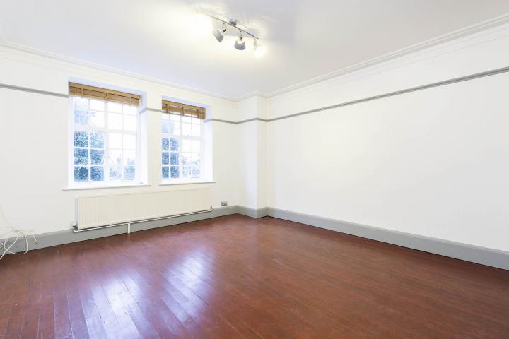 			1 Bedroom,  bath, 1 reception 			 Hillside Court, Hampstead