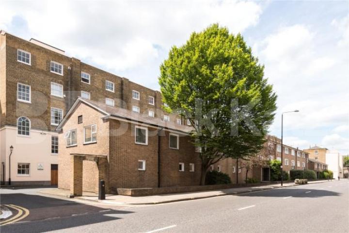 			NEW INSTRUCTION!, Studio Apartment, 1 bath, 1 reception Studio			 Cumberland Terrace Mews, REGENTS PARK 