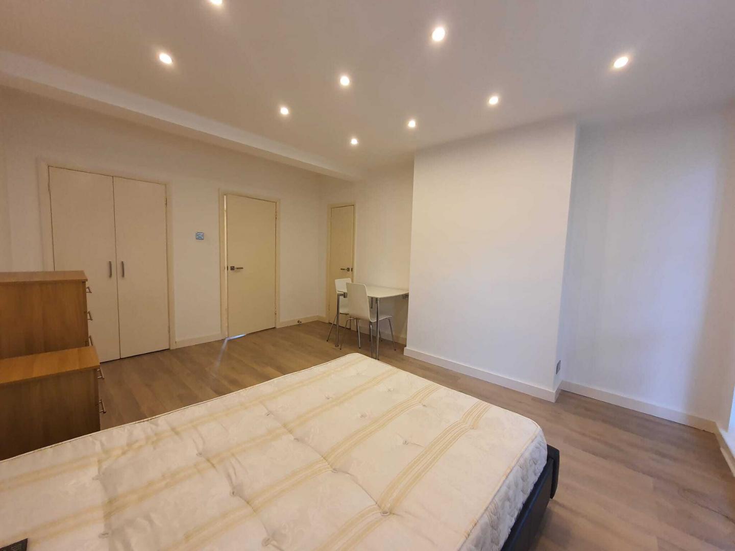 Modern Apartment Dennington Park Road, West Hampstead