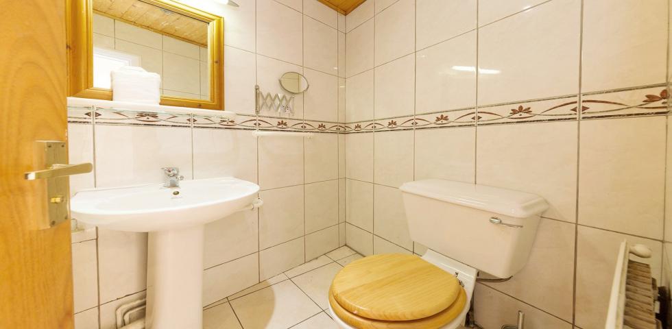 Central apartment finished to a high standard Burnley Road, Dollis Hill