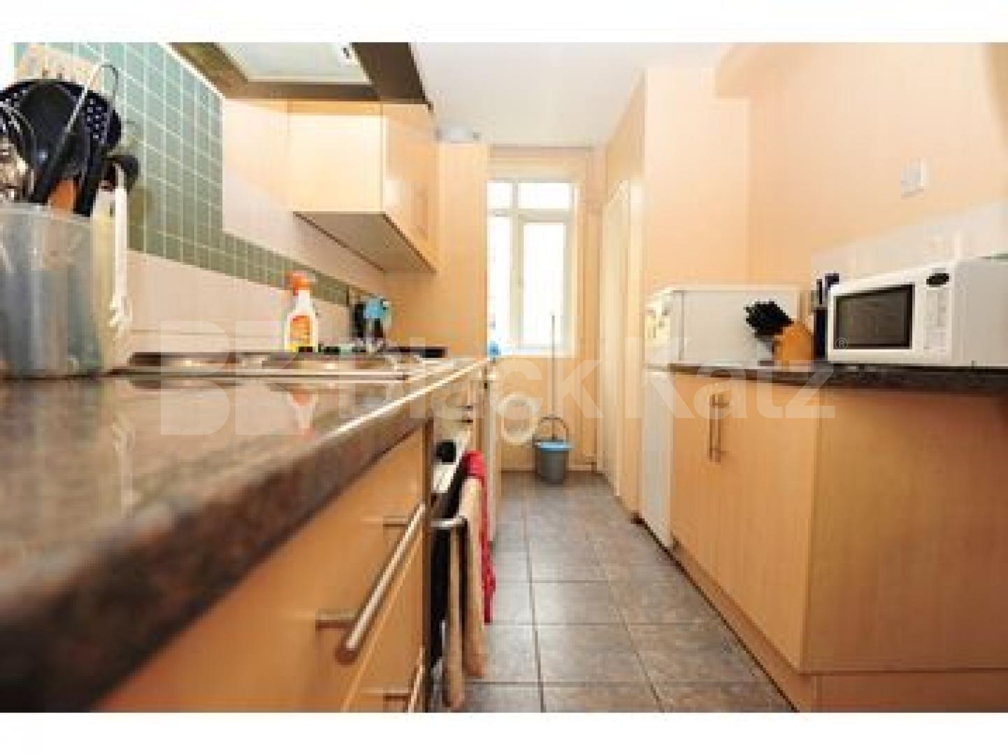 			3 Bedroom, 1 bath, 1 reception Flat			 Waverley Grove, Finchley Central