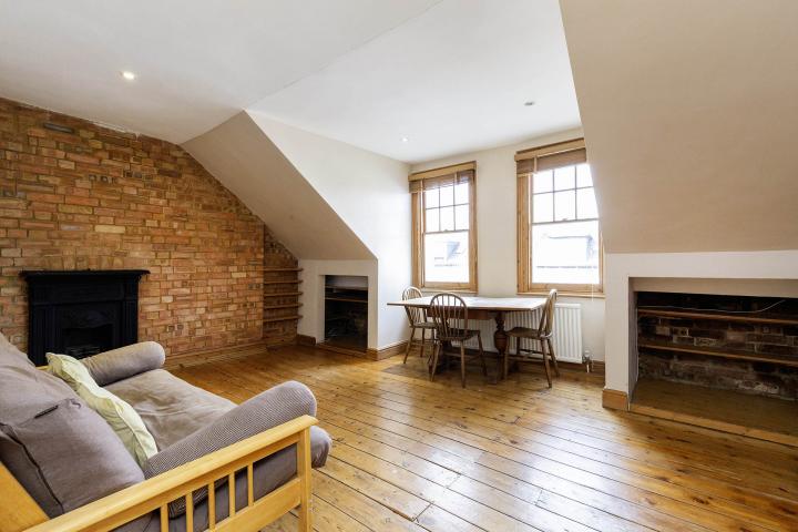 Top floor 1 bedroom with exposed brick and private roof terrace Hillfield Avenue, Crouch End / Hornsey