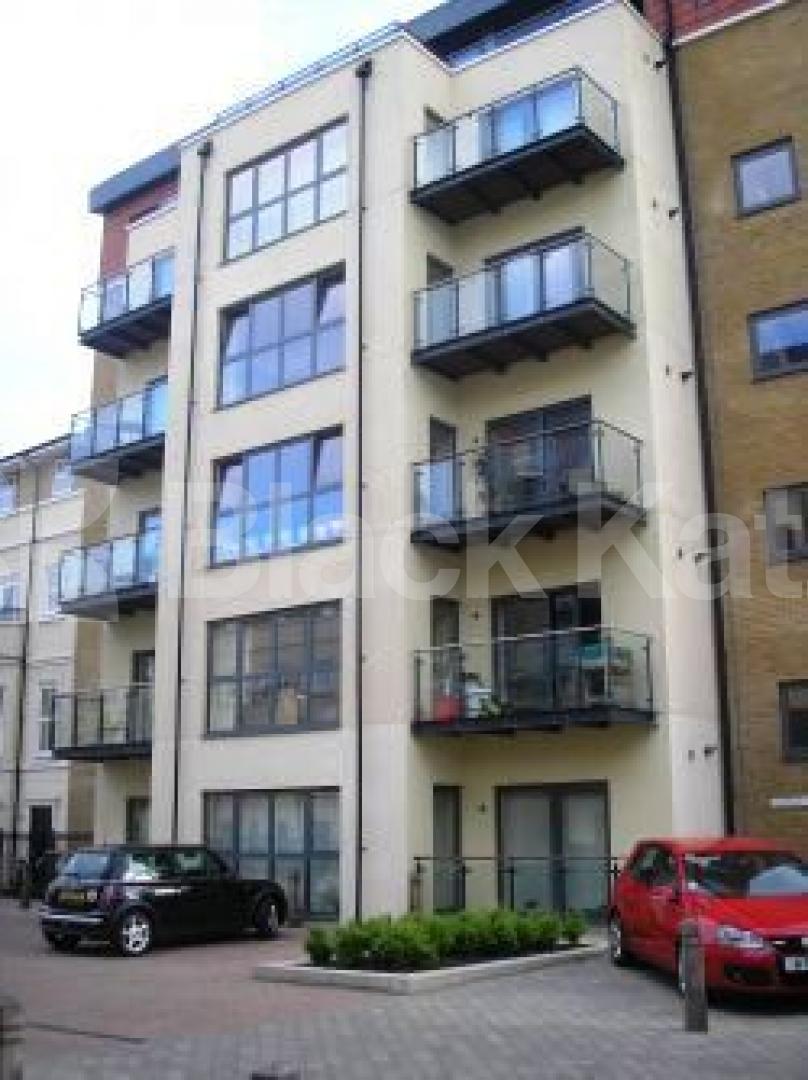 			NEW INSTRUCTION!!, 2 Bedroom, 1 bath, 1 reception Flat			 Canal Boulevard, CAMDEN