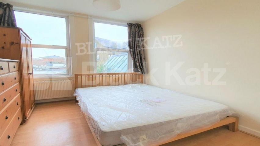 			New Instrction, 1 Bedroom, 1 bath, 1 reception Flat			 Kilburn Lane, QUEENS PARK W10