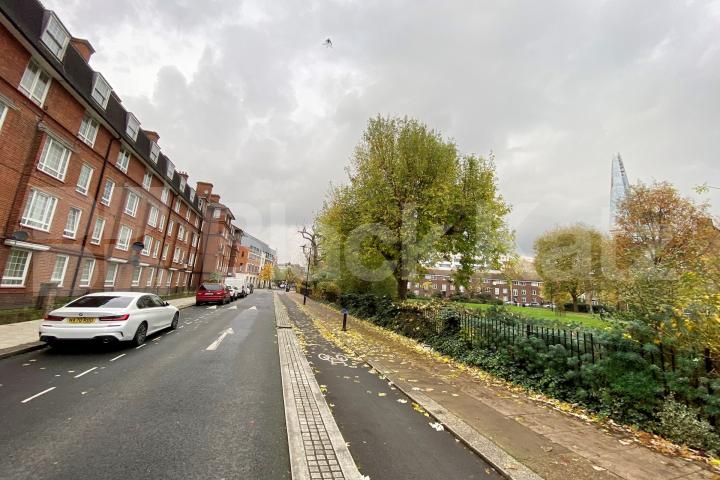 			LET , 1 Bedroom, 1 bath, 1 reception Apartment			 Tabard Street, London Bridge