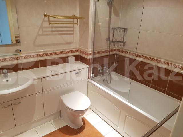 			NEW INSTRUCTION, 1 Bedroom, 1 bath, 1 reception Apartment			 Walpole House 126 Westminster Bridge, Waterloo