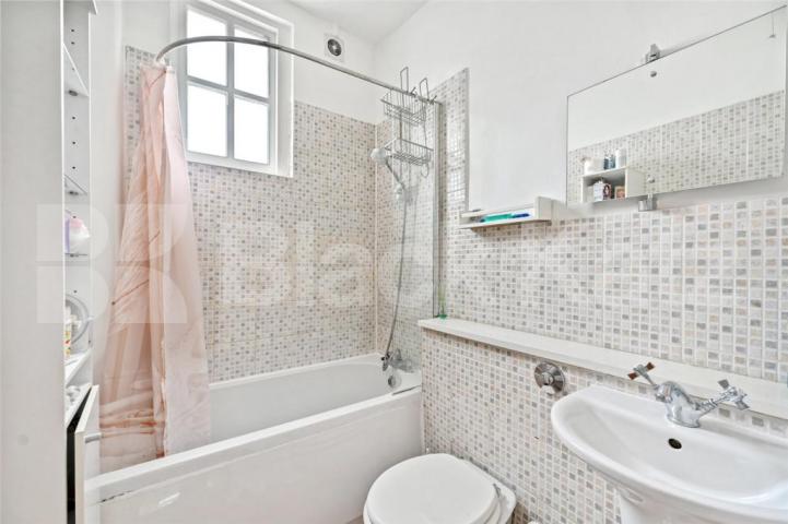 Family Home with Private Garden Galloway Road , Shepherds Bush