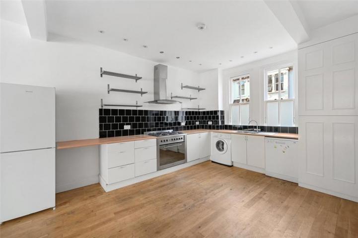 Modern House in Central Location Dewsbury Road, Dollis Hill