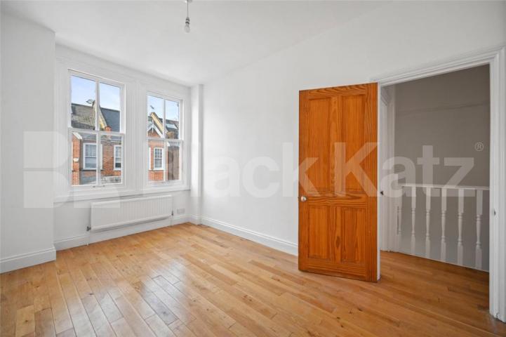 Family Home with Private Garden Galloway Road , Shepherds Bush