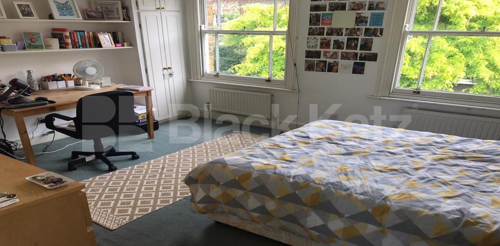 			LET , 4 Bedroom, 1 bath, 1 reception Terraced House			 Henshaw Street, Borough/Elephant and Castle