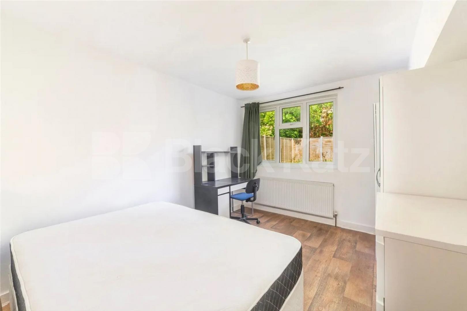 Spacious 3 bedroom garden property located new Archway tube station Fairbridge Road, Archway