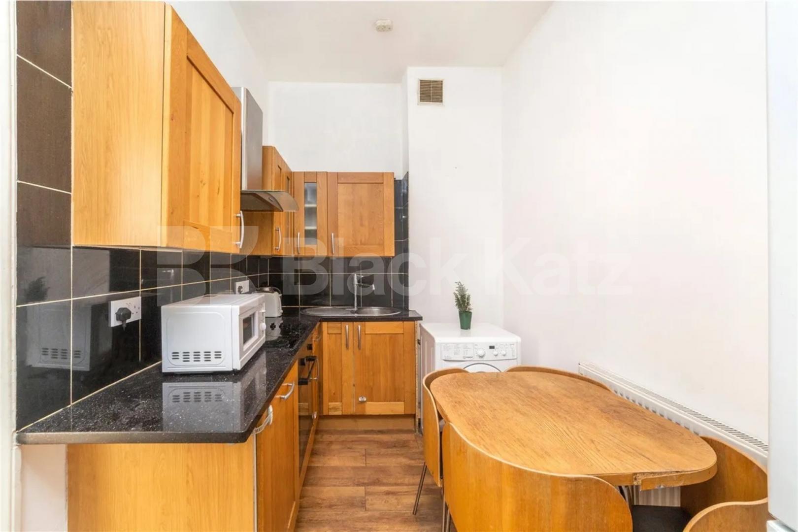 Spacious 3 bedroom garden property located new Archway tube station Fairbridge Road, Archway