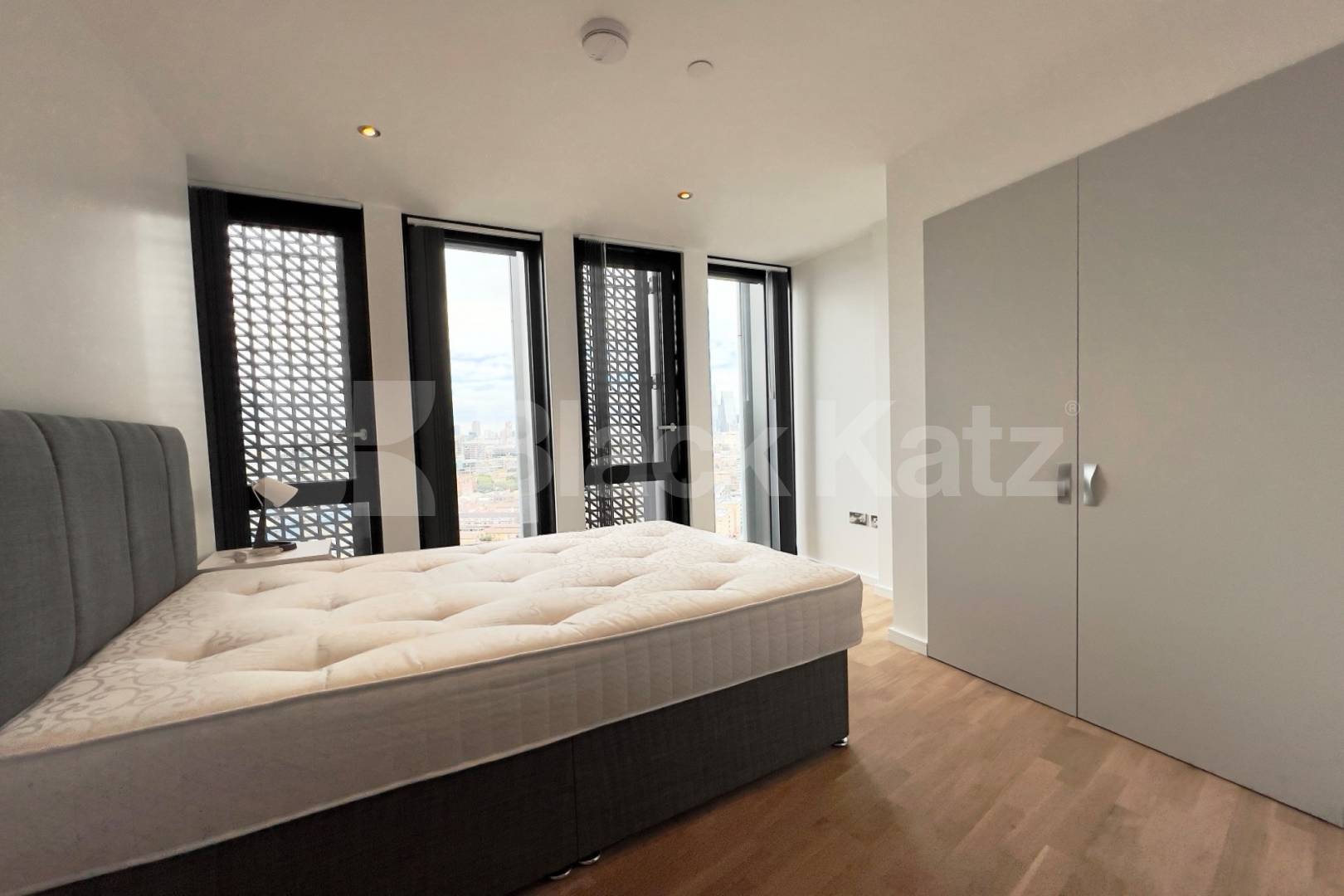 Size, quality & location + Concierge service & gym facilities The Ceramic Building - Newington Causeway , Borough