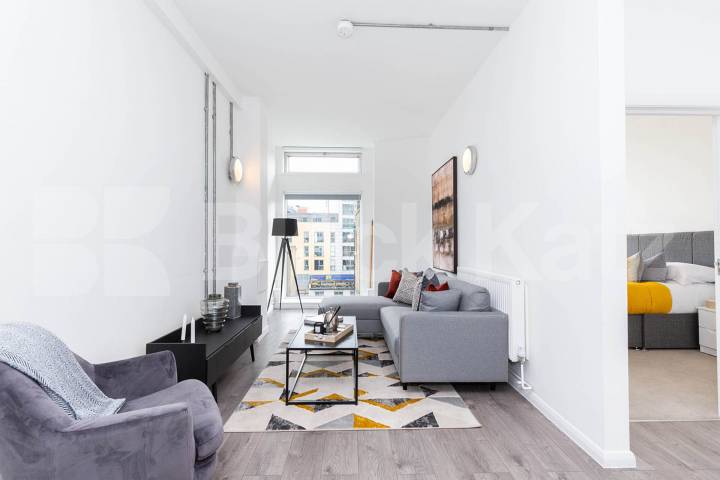 Spacious Live/work warehouse conversion in the trendy Dalston Ability Plaza - Kingsland Road, Dalston