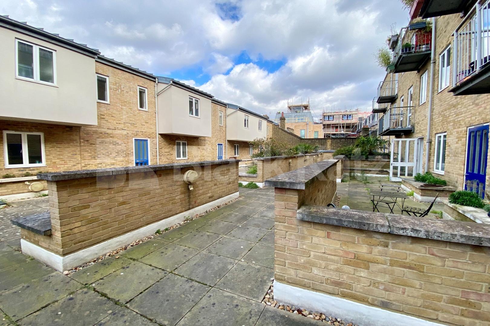 Superbly located & situated in this highly desirable private development Clapham High Street, Clapham