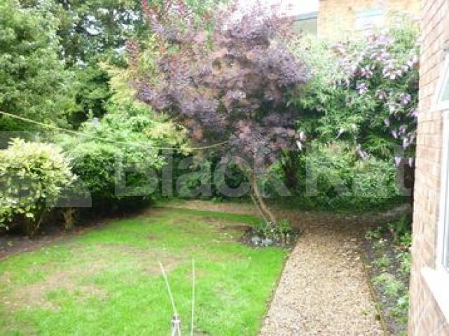 			2 Bedroom, 1 bath, 1 reception Ground Floor Flat			 Rathcoole Gardens, Crouch End