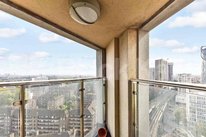 Stunning views of the London skyline The Pioneer Building  Newington Causeway, Borough