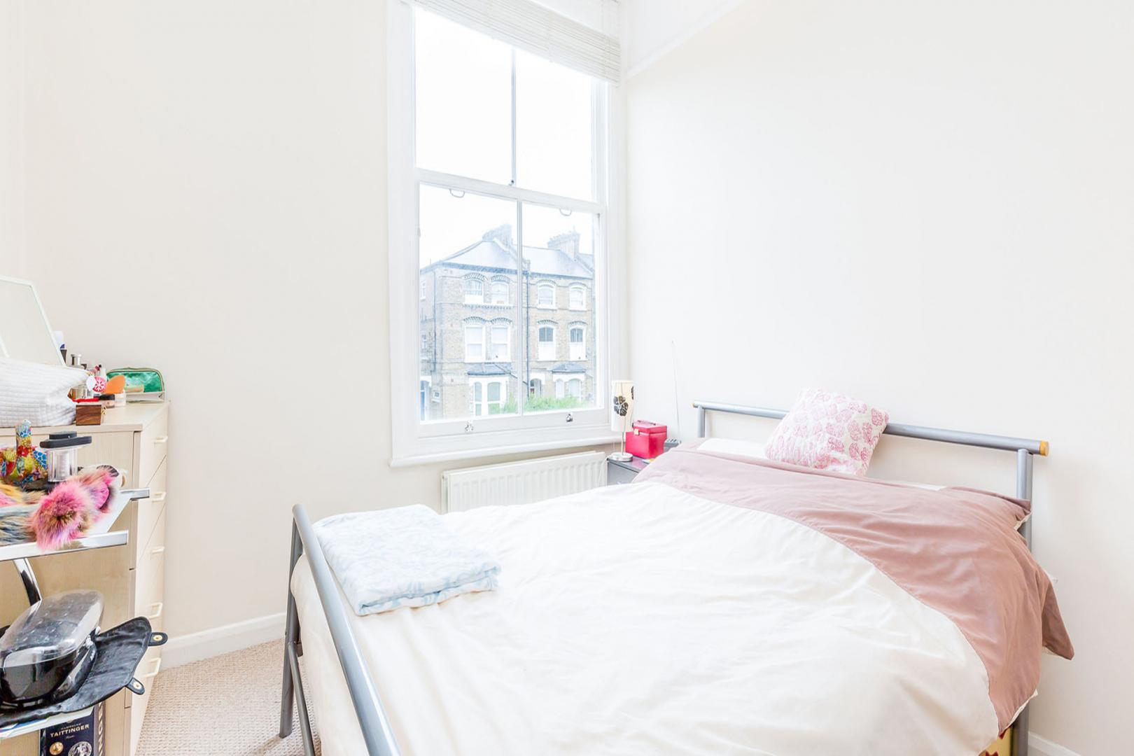 Located in the heart of Tufnell Park located walking distance to local amenities Tufnell Park Road, Tufnell Park 