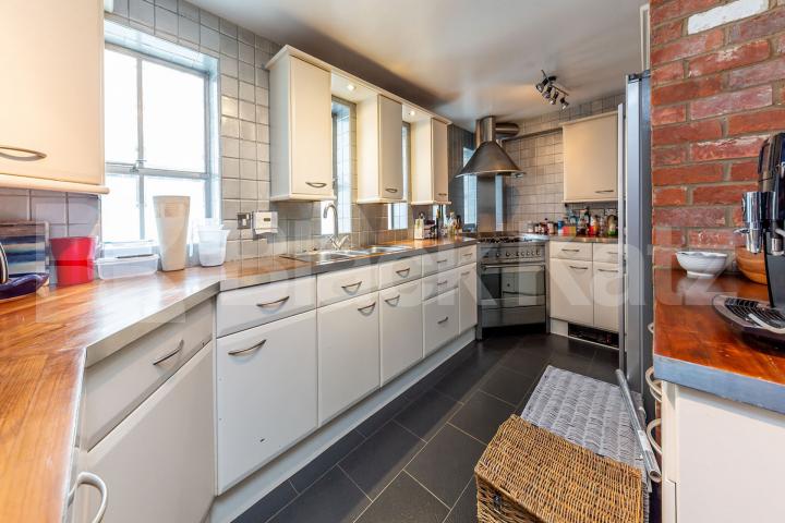  Iconic Paramount warehouse conversion located a few minutes to Farringdon  St John Street, Clerkenwell - Farringdon - Barbican 