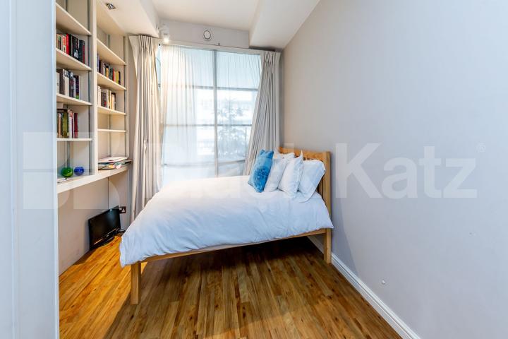  Iconic Paramount warehouse conversion located a few minutes to Farringdon  St John Street, Clerkenwell - Farringdon - Barbican 