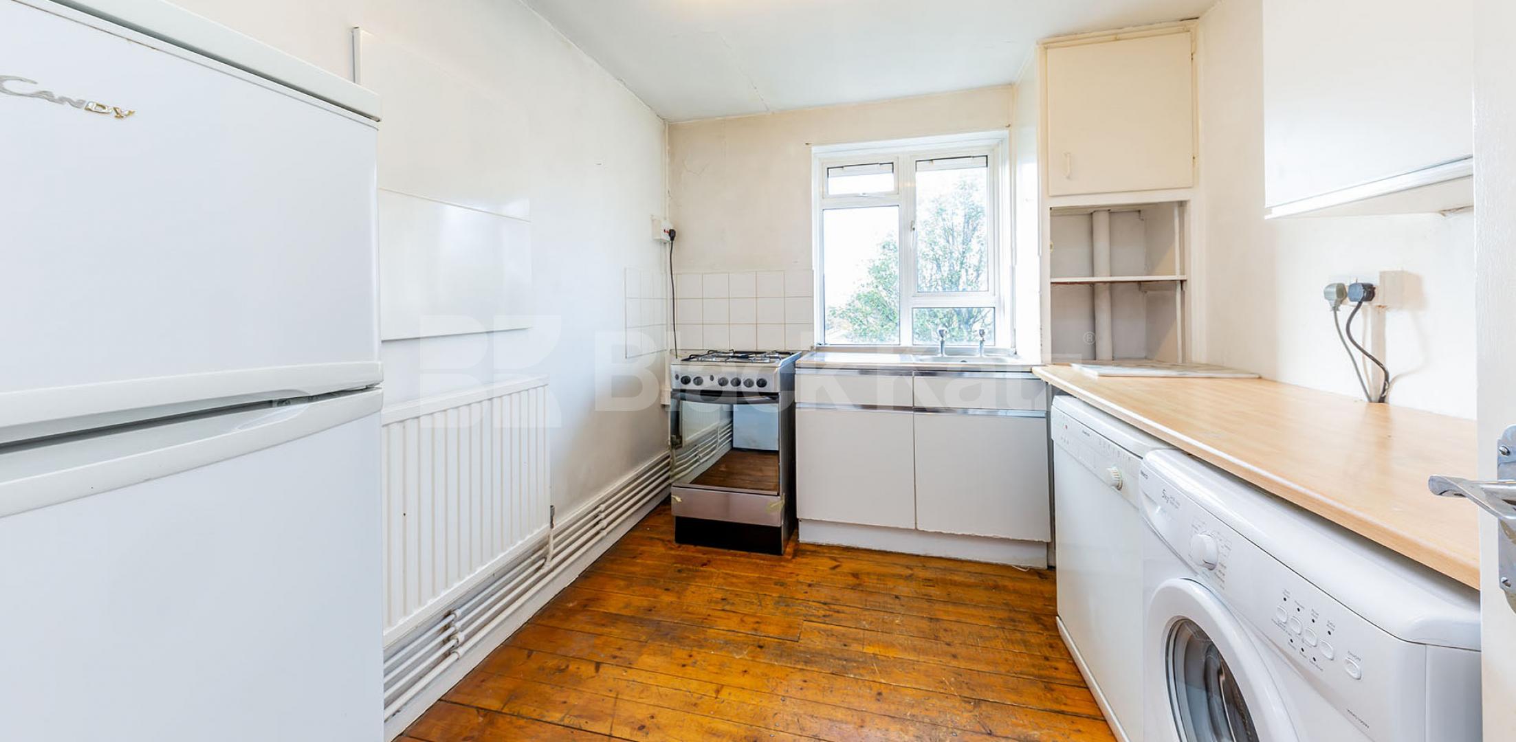 			1 Bedroom, 1 bath, 1 reception Flat			 Richmond Crescent , BARNSBURY
