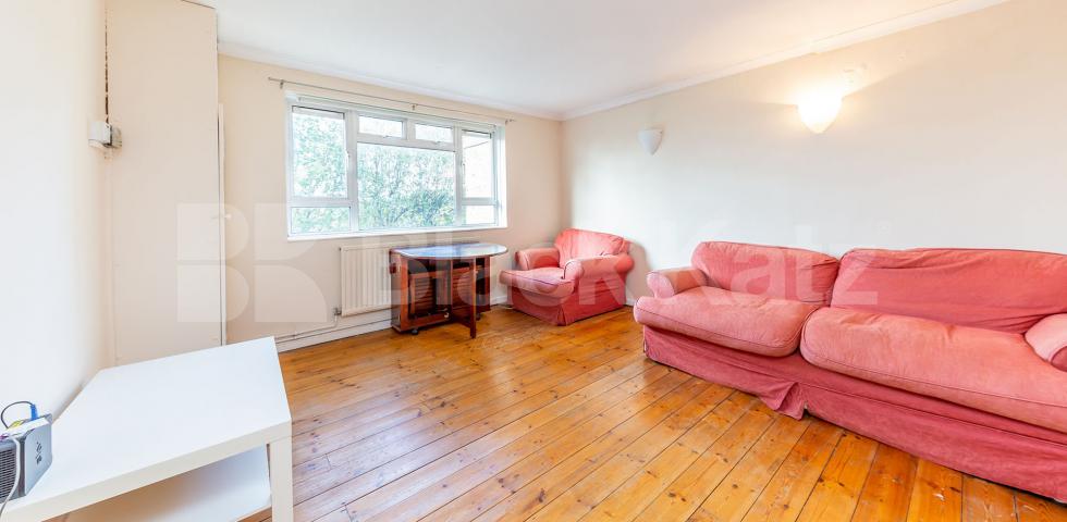 			1 Bedroom, 1 bath, 1 reception Flat			 Richmond Crescent , BARNSBURY